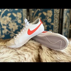 Blazer Low ‘77 GS “White Team Orange”